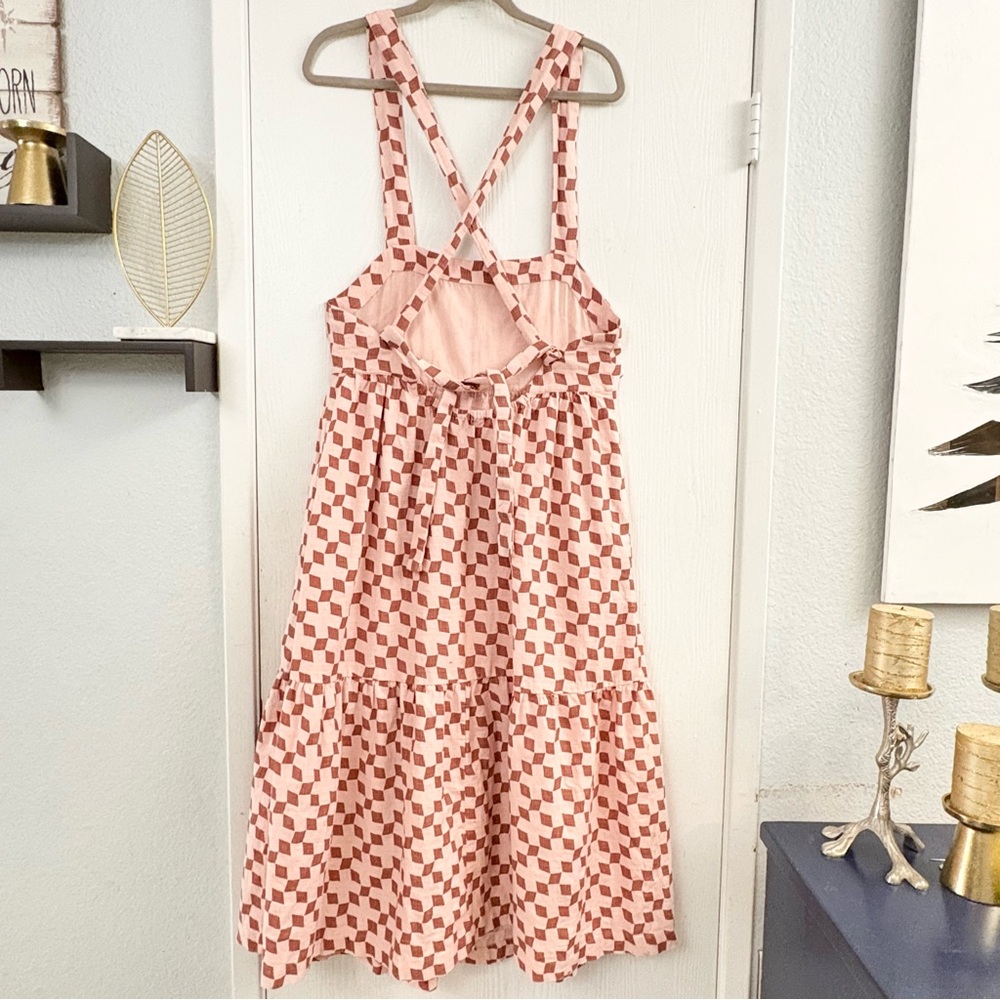 Madewell Cicely Tiered Midi Dress in Geo
Checkerboard Pink Oyster Size 10 - Picture 4 of 12